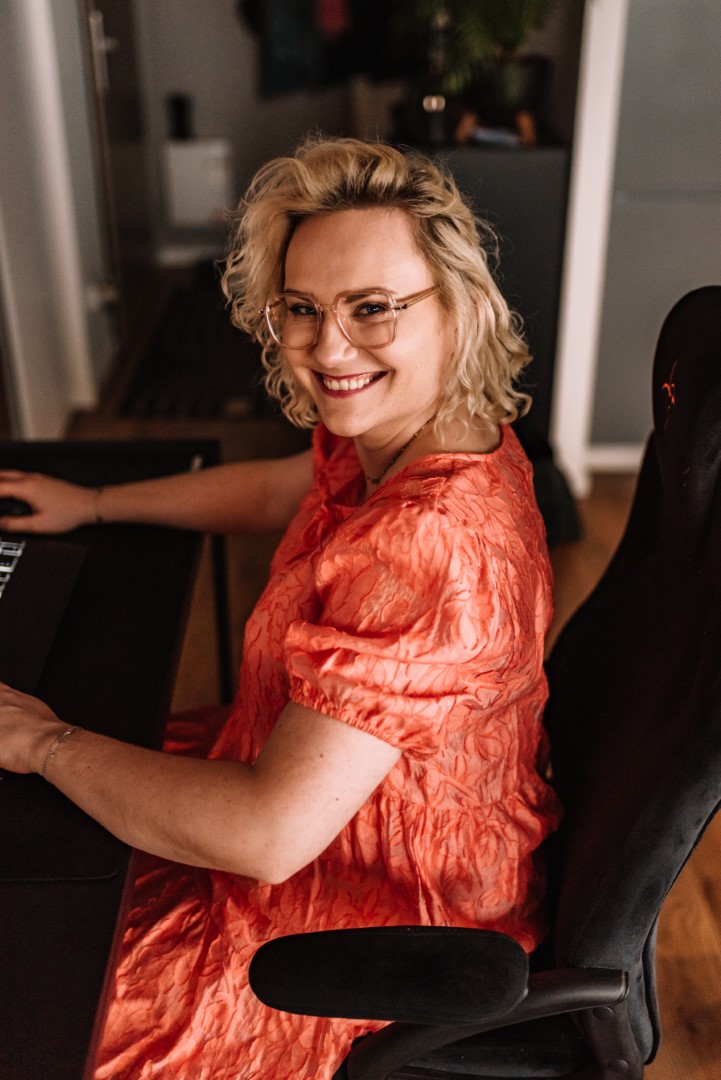 Kto kryje się za aparatem ?:)